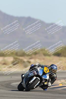 media/Oct-04-2025-CVMA (Sat) [[408bcdd6e4]]/Race 13-Amateur Supersport Open/